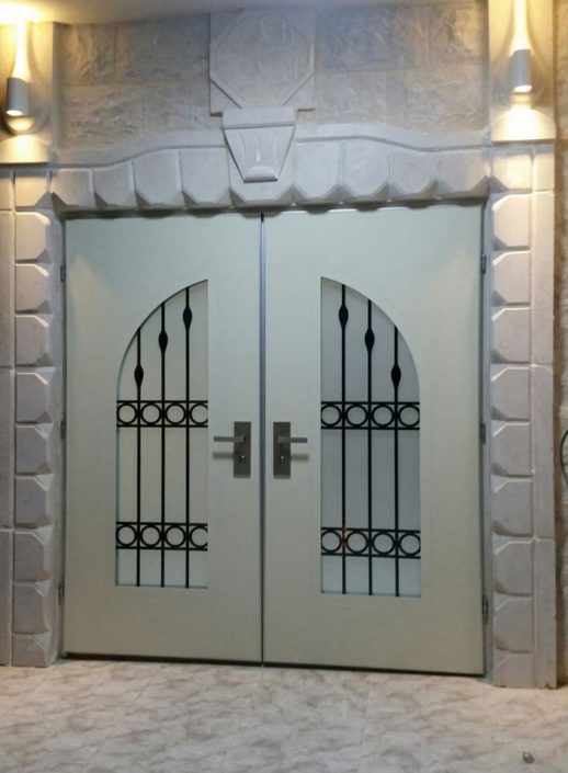 דלתות כניסה בתל אביב