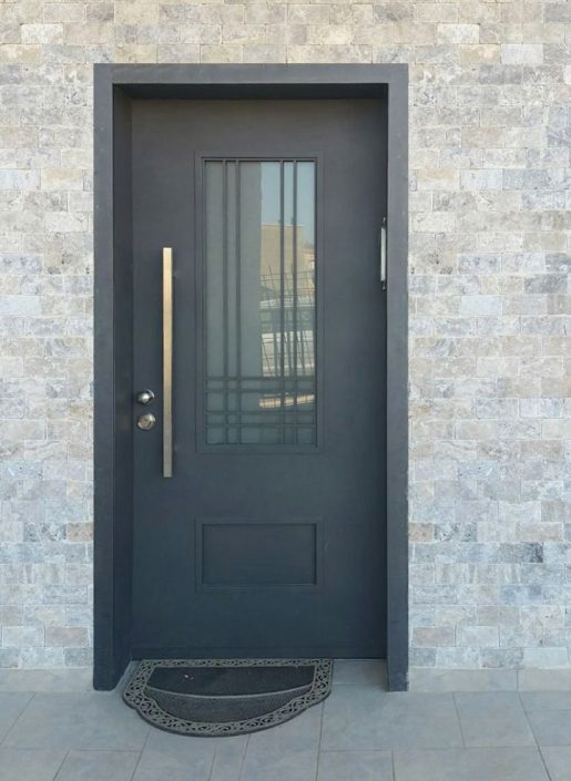 דלתות כניסה בקיסריה