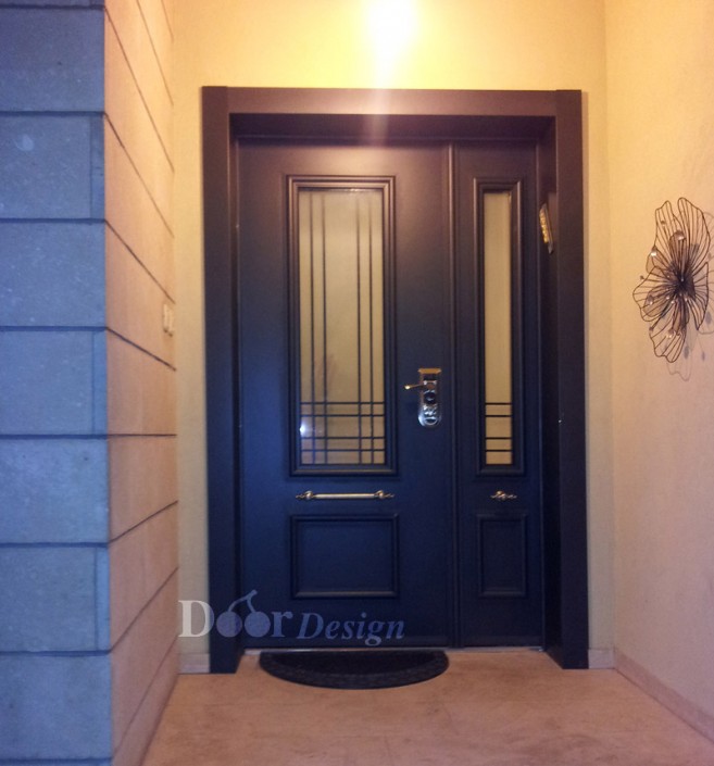 דלתות כניסה בקיסריה