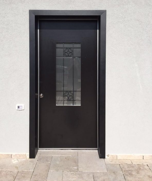 דלתות כניסה ברמת גן